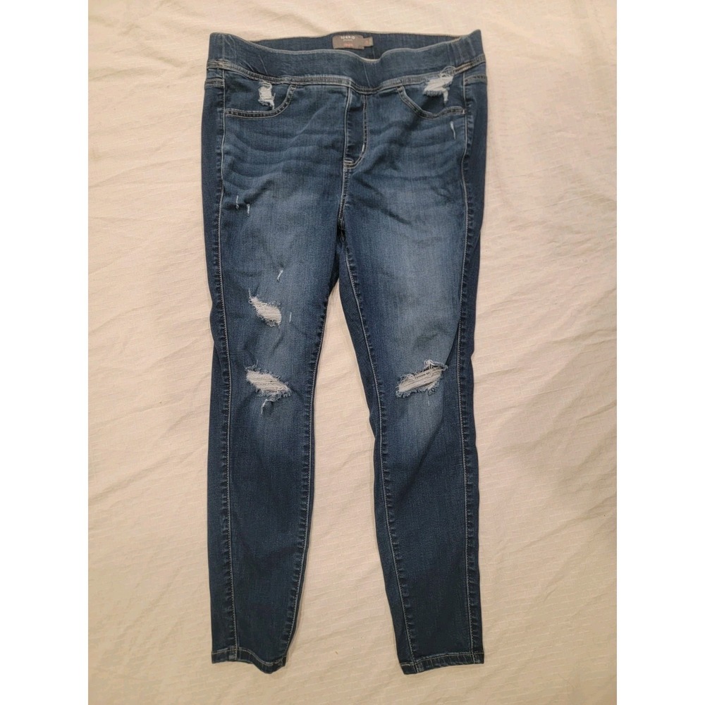Torrid Sz 1 (14/16) Pull-On Super Soft Skinny Stretch jeans: Distressed Pockets